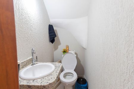 Casa de condomínio à venda com 65m², 2 quartos e 1 vaga Casa de condomínio à venda com 65m², 2 quartos e 1 vagaLavabo