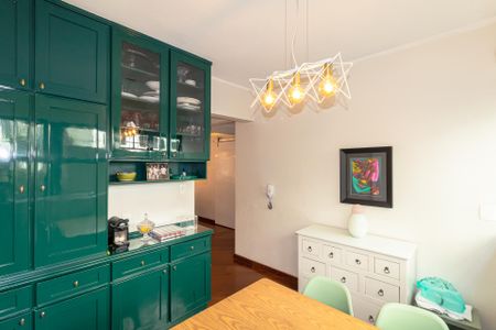 Apartamento à venda com 160m², 3 quartos e 2 vagasCopa