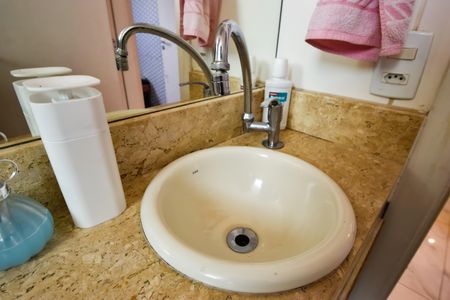 Apartamento à venda com 48m², 2 quartos e 1 vaga Apartamento à venda com 48m², 2 quartos e 1 vagaBanheiro