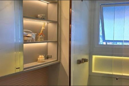 Apartamento à venda com 107m², 2 quartos e 2 vagas Apartamento à venda com 107m², 2 quartos e 2 vagasBanheiro da Suíte 2