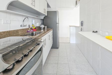Apartamento para alugar com 70m², 2 quartos e 2 vagas Apartamento para alugar com 70m², 2 quartos e 2 vagasCozinha
