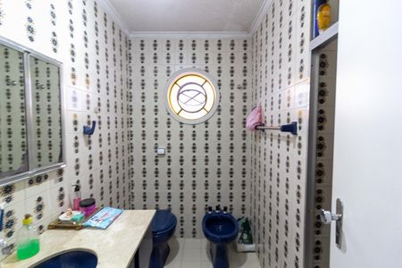 Casa à venda com 100m², 3 quartos e 2 vagas Casa à venda com 100m², 3 quartos e 2 vagasBanheiro da Suíte