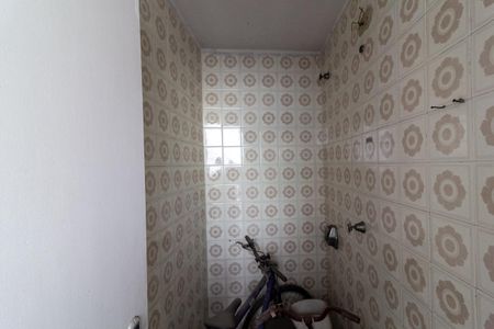 Casa à venda com 100m², 3 quartos e 2 vagas Casa à venda com 100m², 3 quartos e 2 vagasBanheiro de Serviço