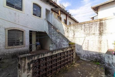 Casa à venda com 100m², 3 quartos e 2 vagas Casa à venda com 100m², 3 quartos e 2 vagasÁrea de Serviço e Quintal