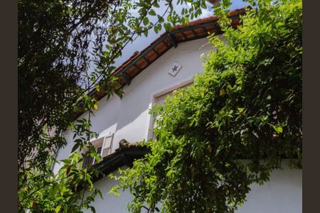 Casa à venda com 210m², 3 quartos e 2 vagas