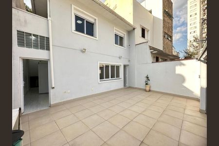 Casa à venda com 120m², 3 quartos e 2 vagas