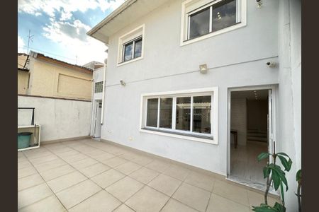 Casa à venda com 120m², 3 quartos e 2 vagas