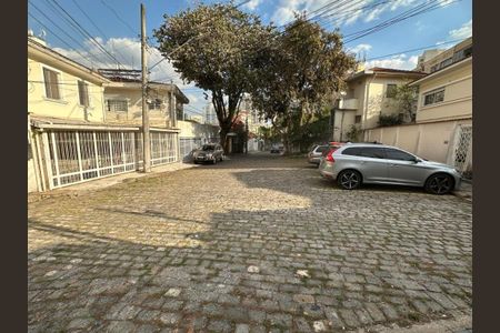 Casa à venda com 120m², 3 quartos e 2 vagas