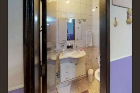 Casa à venda com 254m², 5 quartos e 2 vagas