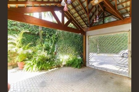 Casa à venda com 310m², 5 quartos e 4 vagas