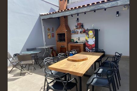 Casa à venda com 260m², 3 quartos e 3 vagasChurrasqueira