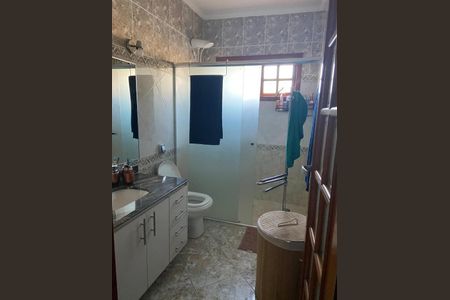 Casa à venda com 260m², 3 quartos e 3 vagasBanheiro
