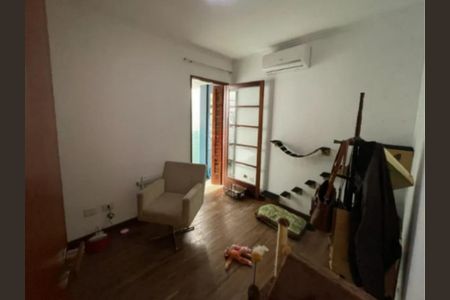 Casa à venda com 164m², 3 quartos e 3 vagas