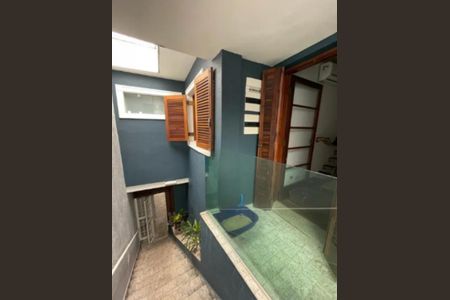 Casa à venda com 164m², 3 quartos e 3 vagas