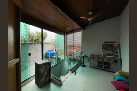 Casa à venda com 164m², 3 quartos e 3 vagas