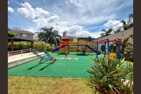 Apartamento à venda com 92m², 3 quartos e 2 vagasÁrea comum - Playground