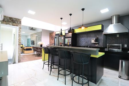 Casa à venda com 220m², 3 quartos e 1 vagaÁrea gourmet