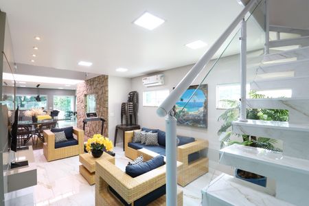 Casa à venda com 220m², 3 quartos e 1 vagaSala 2