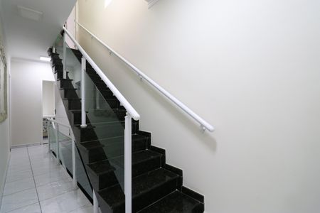 Casa à venda com 220m², 3 quartos e 1 vagaEscada