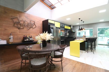 Casa à venda com 220m², 3 quartos e 1 vagaSala de Jantar