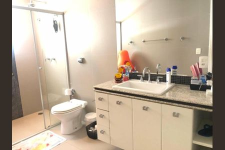 Casa de condomínio à venda com 499m², 4 quartos e 4 vagas