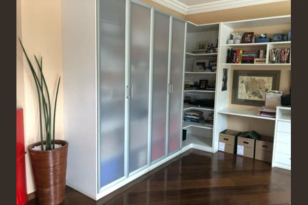 Casa de condomínio à venda com 499m², 4 quartos e 4 vagas