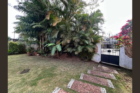 Casa de condomínio à venda com 1200m², 4 quartos e 4 vagas Casa de condomínio à venda com 1200m², 4 quartos e 4 vagasÁrea comum