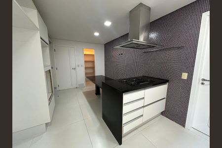 Casa de condomínio à venda com 1200m², 4 quartos e 4 vagas Casa de condomínio à venda com 1200m², 4 quartos e 4 vagasCozinha