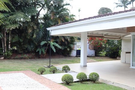 Casa de condomínio à venda com 1200m², 4 quartos e 4 vagas Casa de condomínio à venda com 1200m², 4 quartos e 4 vagasÁrea comum