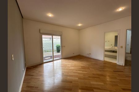 Casa de condomínio à venda com 1200m², 4 quartos e 4 vagas Casa de condomínio à venda com 1200m², 4 quartos e 4 vagasSuíte 1