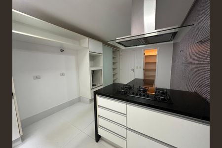 Casa de condomínio à venda com 1200m², 4 quartos e 4 vagas Casa de condomínio à venda com 1200m², 4 quartos e 4 vagasCozinha
