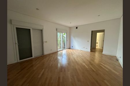 Casa de condomínio à venda com 1200m², 4 quartos e 4 vagas Casa de condomínio à venda com 1200m², 4 quartos e 4 vagasSuíte 2