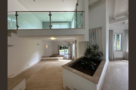 Casa de condomínio à venda com 1200m², 4 quartos e 4 vagas Casa de condomínio à venda com 1200m², 4 quartos e 4 vagasSala