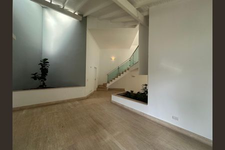 Casa de condomínio à venda com 1200m², 4 quartos e 4 vagas Casa de condomínio à venda com 1200m², 4 quartos e 4 vagasSala