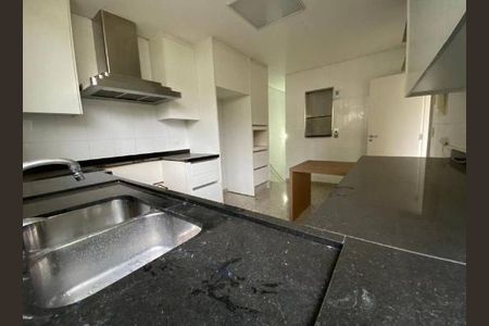 Casa à venda com 425m², 4 quartos e 4 vagas