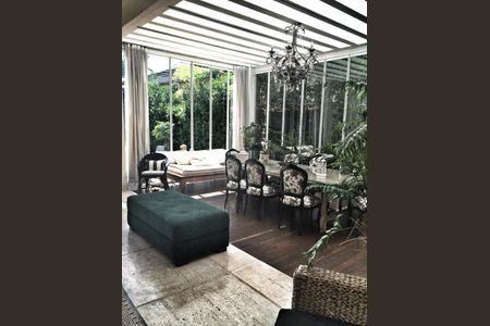 Casa de condomínio à venda com 650m², 4 quartos e 5 vagas