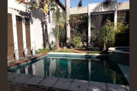 Casa de condomínio à venda com 650m², 4 quartos e 5 vagas