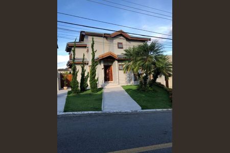 Casa de condomínio à venda com 501m², 4 quartos e 5 vagas