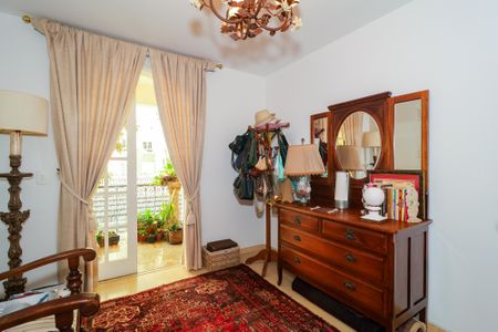 Casa de condomínio à venda com 400m², 4 quartos e 4 vagas Casa de condomínio à venda com 400m², 4 quartos e 4 vagasSuíte 2