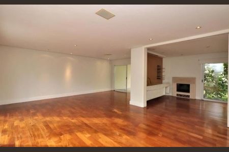 Casa de condomínio à venda com 400m², 4 quartos e 4 vagas