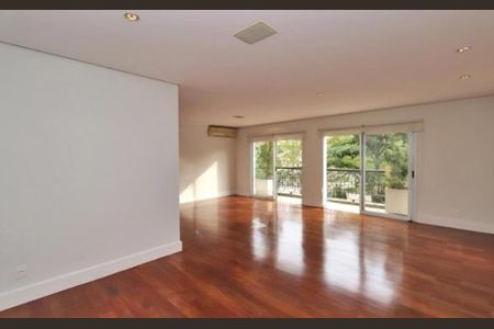 Casa de condomínio à venda com 400m², 4 quartos e 4 vagas