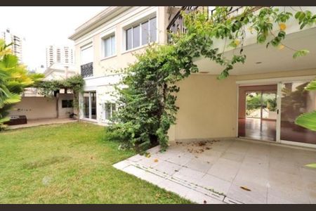 Casa de condomínio à venda com 400m², 4 quartos e 4 vagas