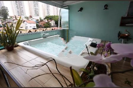 Casa de condomínio à venda com 240m², 3 quartos e 3 vagas