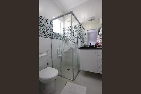 Casa de condomínio à venda com 240m², 3 quartos e 3 vagas
