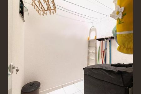 Casa de condomínio à venda com 65m², 2 quartos e 1 vaga