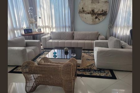 Casa de condomínio à venda com 800m², 4 quartos e 3 vagas