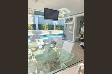 Casa de condomínio à venda com 800m², 4 quartos e 3 vagas