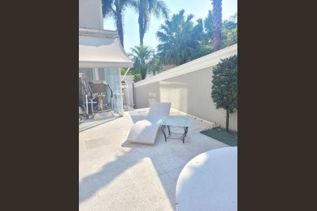 Casa de condomínio à venda com 800m², 4 quartos e 3 vagas