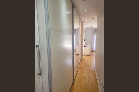 Casa de condomínio à venda com 800m², 4 quartos e 3 vagas