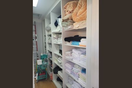 Casa de condomínio à venda com 800m², 4 quartos e 3 vagas